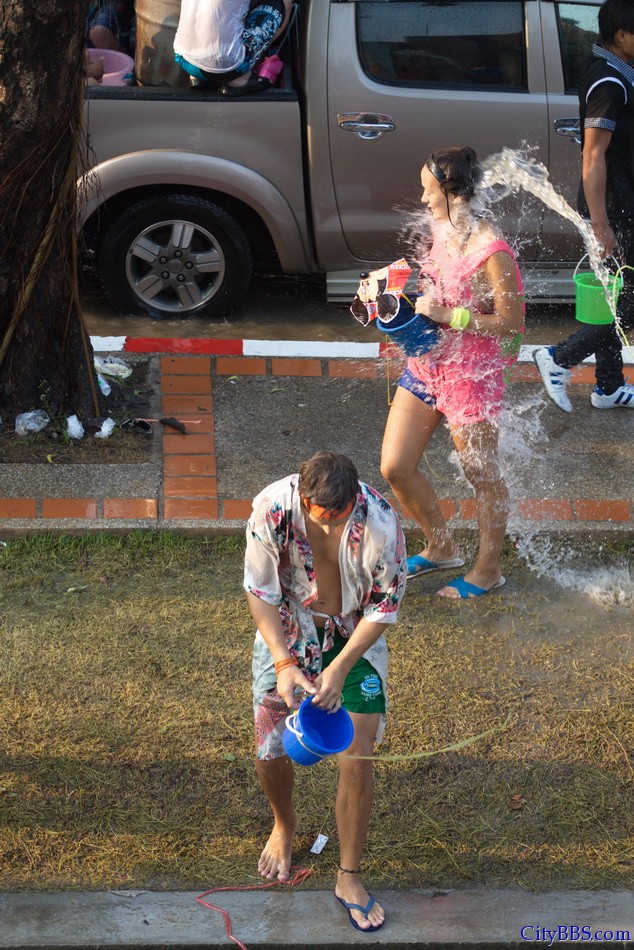 ChiangmaiSongkran2_049.jpg
