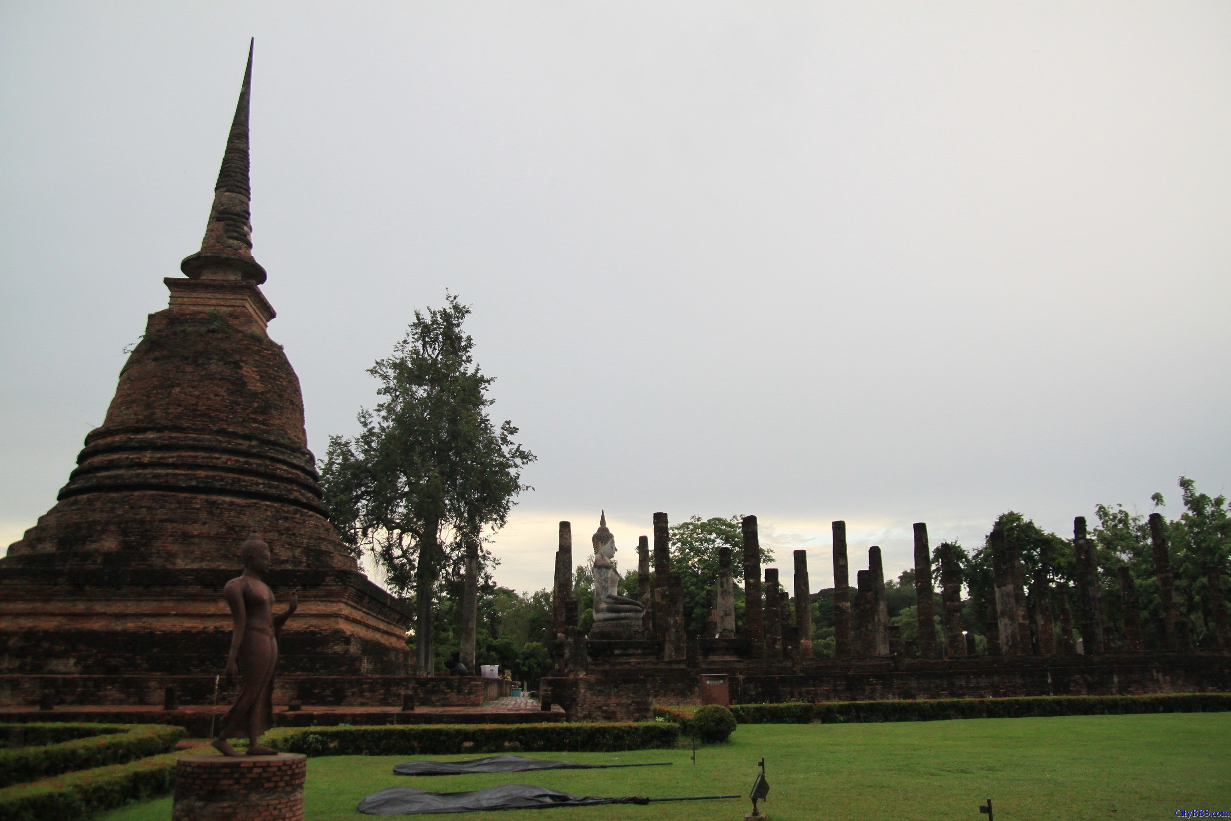 sukhothai historical park 素可泰历史文化公园