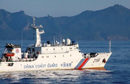 中国海监船在钓鱼岛海域