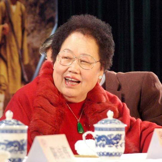 胡润女富豪榜：陈丽华首次成为中国女首富