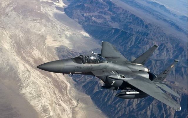F-15战斗机