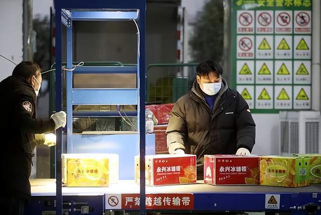 快递物流的速度也因批量返乡在提前变慢，这也进一步增加了工厂端生产的不确定性 ...
