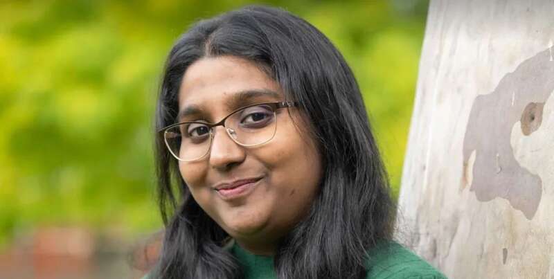 由于生活成本飙升，Swinburne大学留学生Krithika Venkatanath经常使用学校免费食品银行 ...