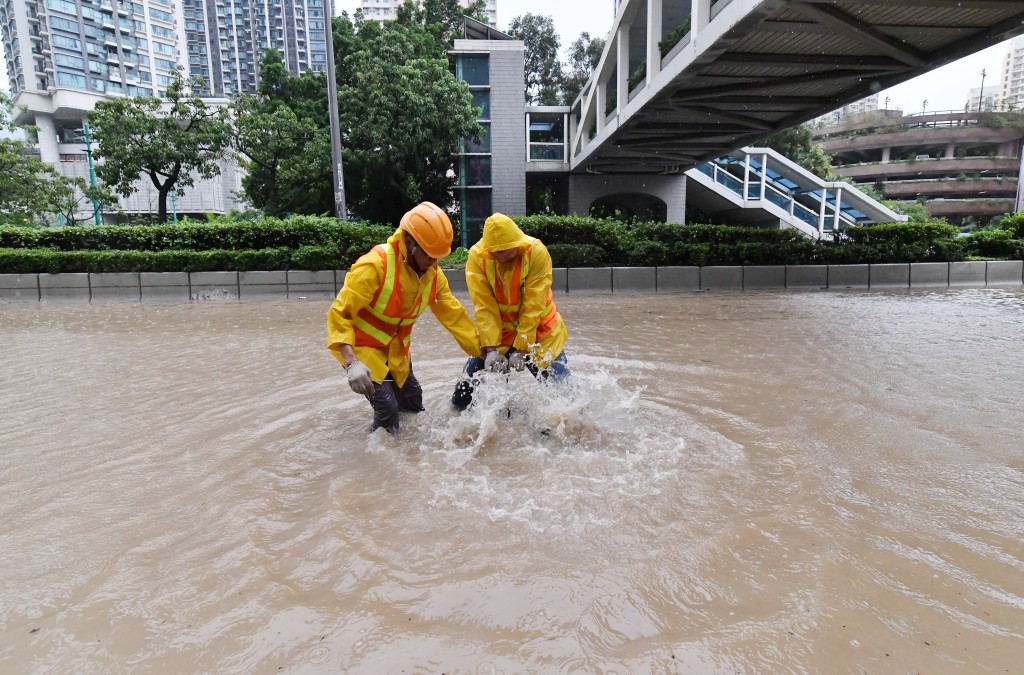2人死亡117人受伤，这次香港下的雨到底多大?