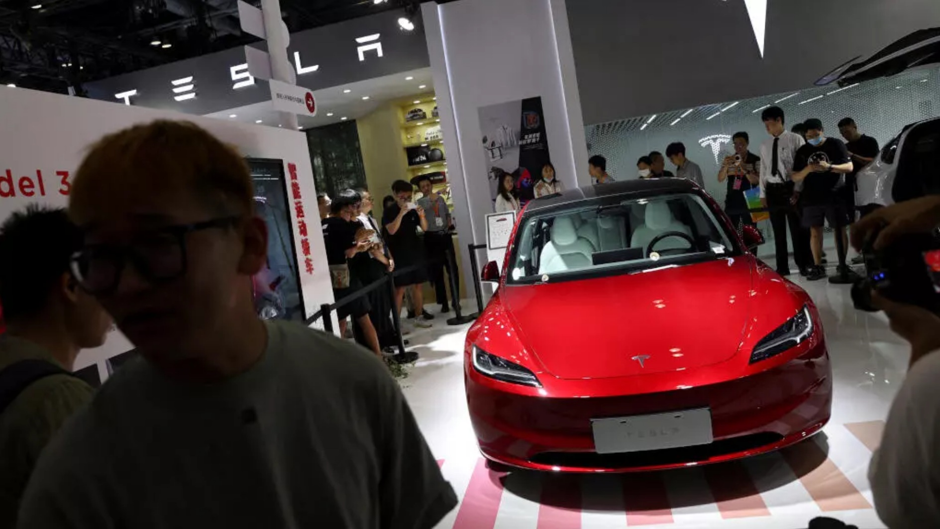 特斯拉新款Model 3轿车